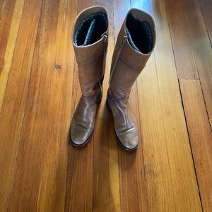 Leather brown boots by Massimo Dutti.Size 8 US.